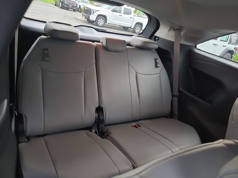 Certified 2025 Toyota Sienna XLE w/ XLE Plus Package AWD/4WD image 29