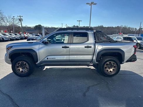 Certified 2025 Toyota Tacoma Trailhunter image 6