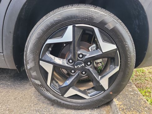 Used 2025 Kia Seltos S image 9