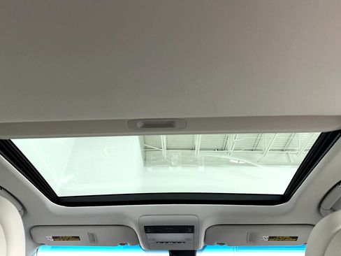 Used 2017 Lexus LS 460 image 22