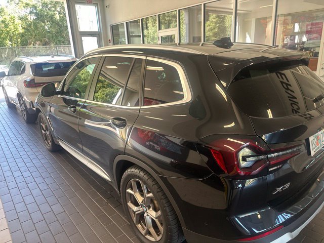 Used 2023 BMW X3 xDrive30i w/ Premium Package AWD/4WD image 3