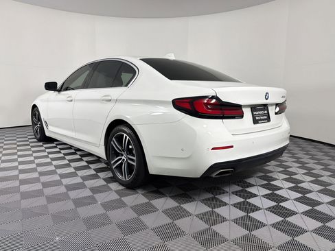 Used 2021 BMW 530i w/ Premium Package RWD image 3