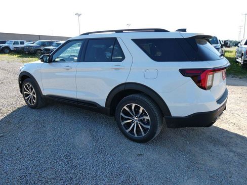 New 2026 Ford Explorer ST-Line AWD/4WD image 8