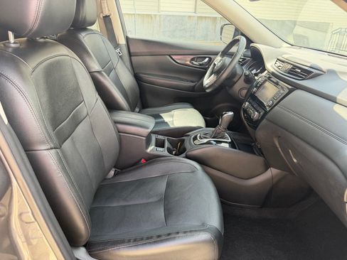 Used 2017 Nissan Rogue SL w/ SL Premium Package AWD/4WD image 29
