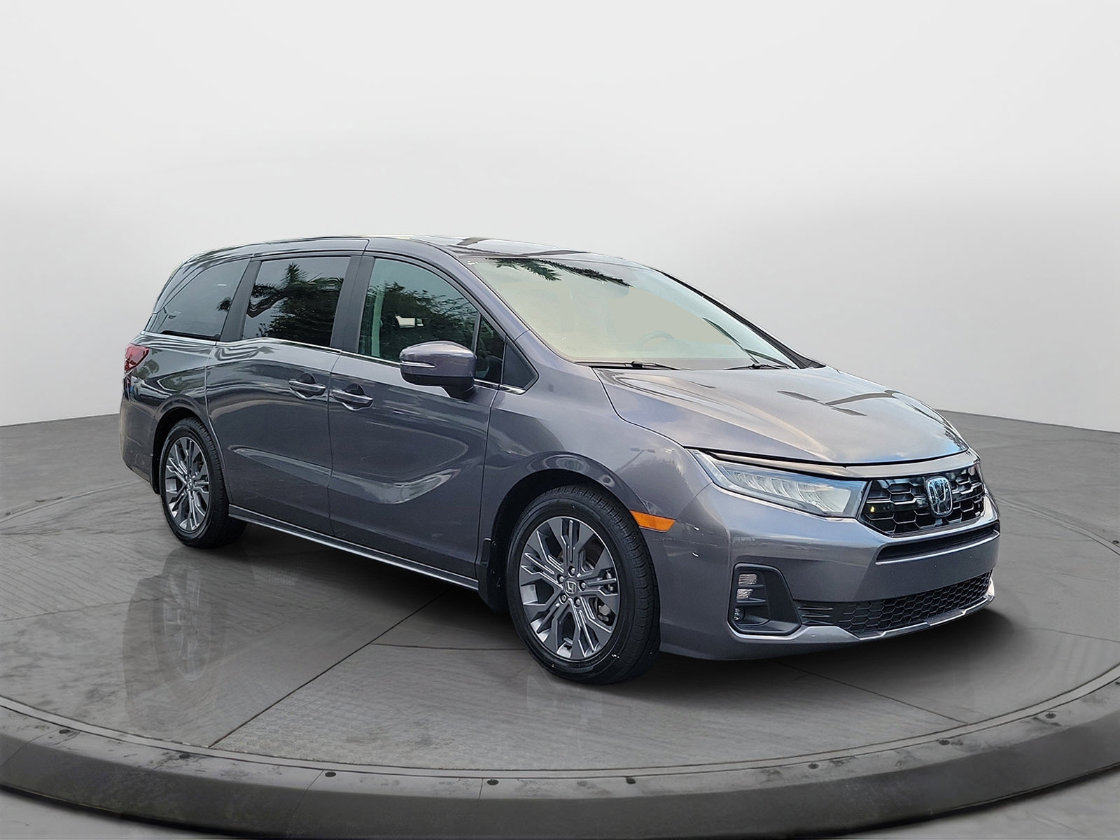 Certified 2025 Honda Odyssey Touring image 1