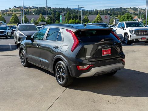New 2026 Kia Niro EX FWD image 5