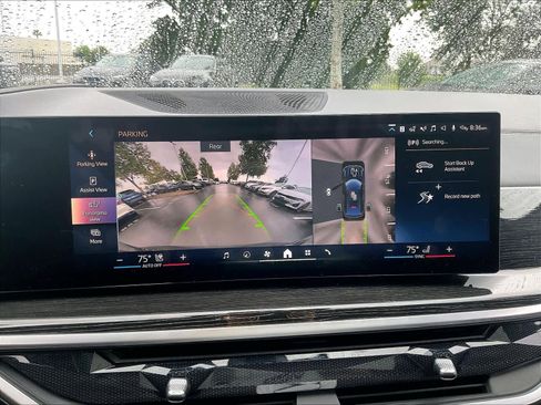 Used 2024 BMW X6 xDrive40i w/ Premium Package image 21