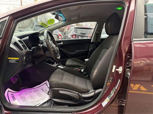 Used 2018 Kia Forte LX image 9