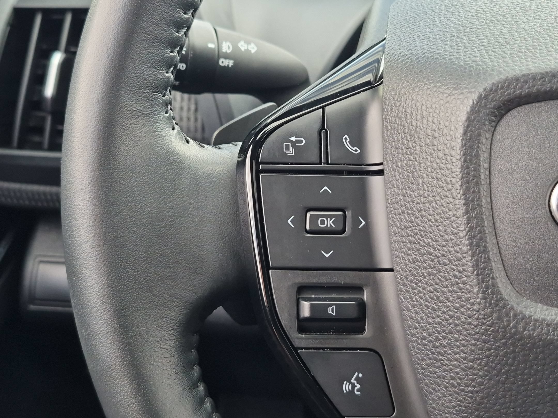 Certified 2023 Subaru Solterra AWD image 17