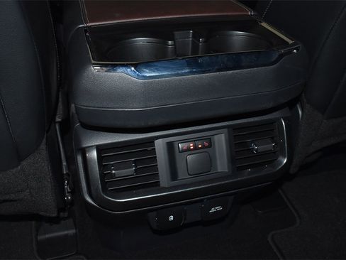 Used 2023 Ford F150 Lariat w/ Equipment Group 502A High image 33