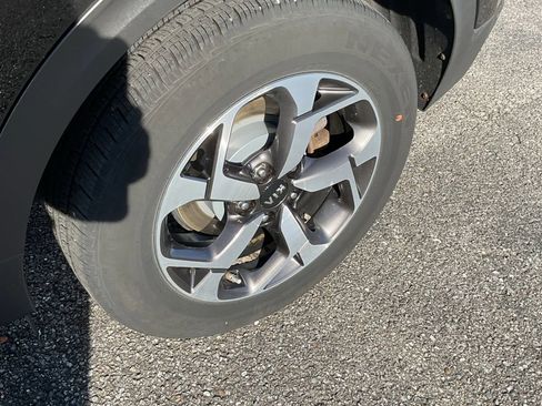 Used 2020 Kia Sportage LX image 10