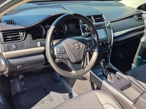 Used 2015 Toyota Camry SE FWD image 10