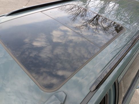 Used 2025 Chevrolet Suburban Z71 w/ Comfort Package image 14