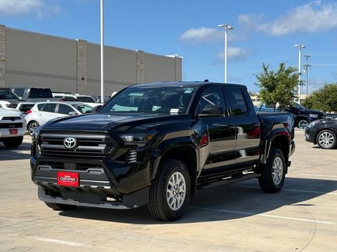 Used 2024 Toyota Tacoma SR RWD image 5