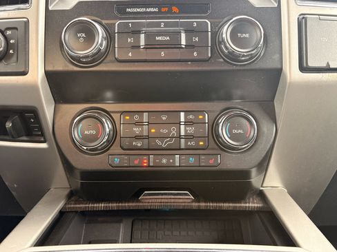 Used 2021 Ford F250 Lariat AWD/4WD image 23