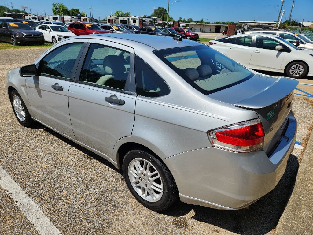 Used 2011 Ford Focus SE w/ 201A Rapid Spec Order Code FWD image 5