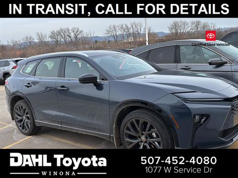 Used 2025 Toyota Crown Signia image 1