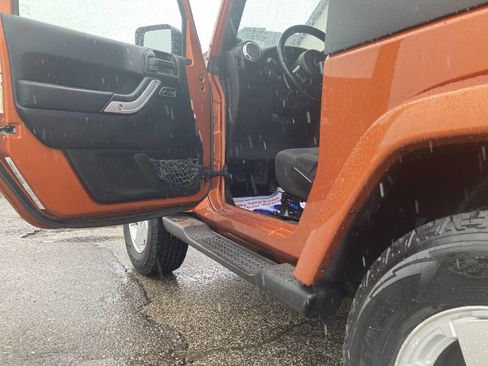 Used 2011 Jeep Wrangler Sahara w/ Dual Top Group AWD/4WD image 6