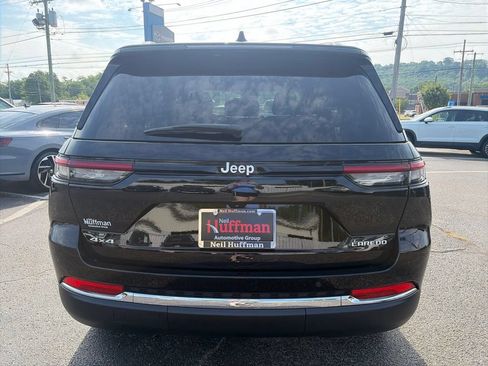 Used 2025 Jeep Grand Cherokee Laredo X w/ Luxury Tech Group I AWD/4WD image 6