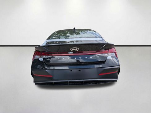 New 2026 Hyundai Elantra SEL Sport Premium FWD image 5