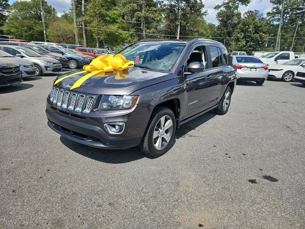 Used 2017 Jeep Compass High Altitude FWD image 23