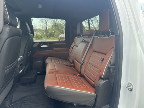 New 2026 GMC Sierra 2500 Denali Ultimate AWD/4WD image 11