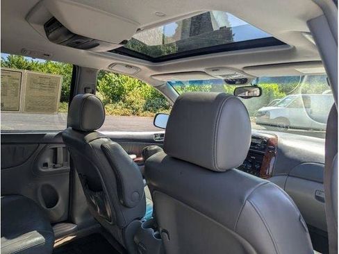 Used 2005 Toyota Sienna XLE Limited FWD image 78