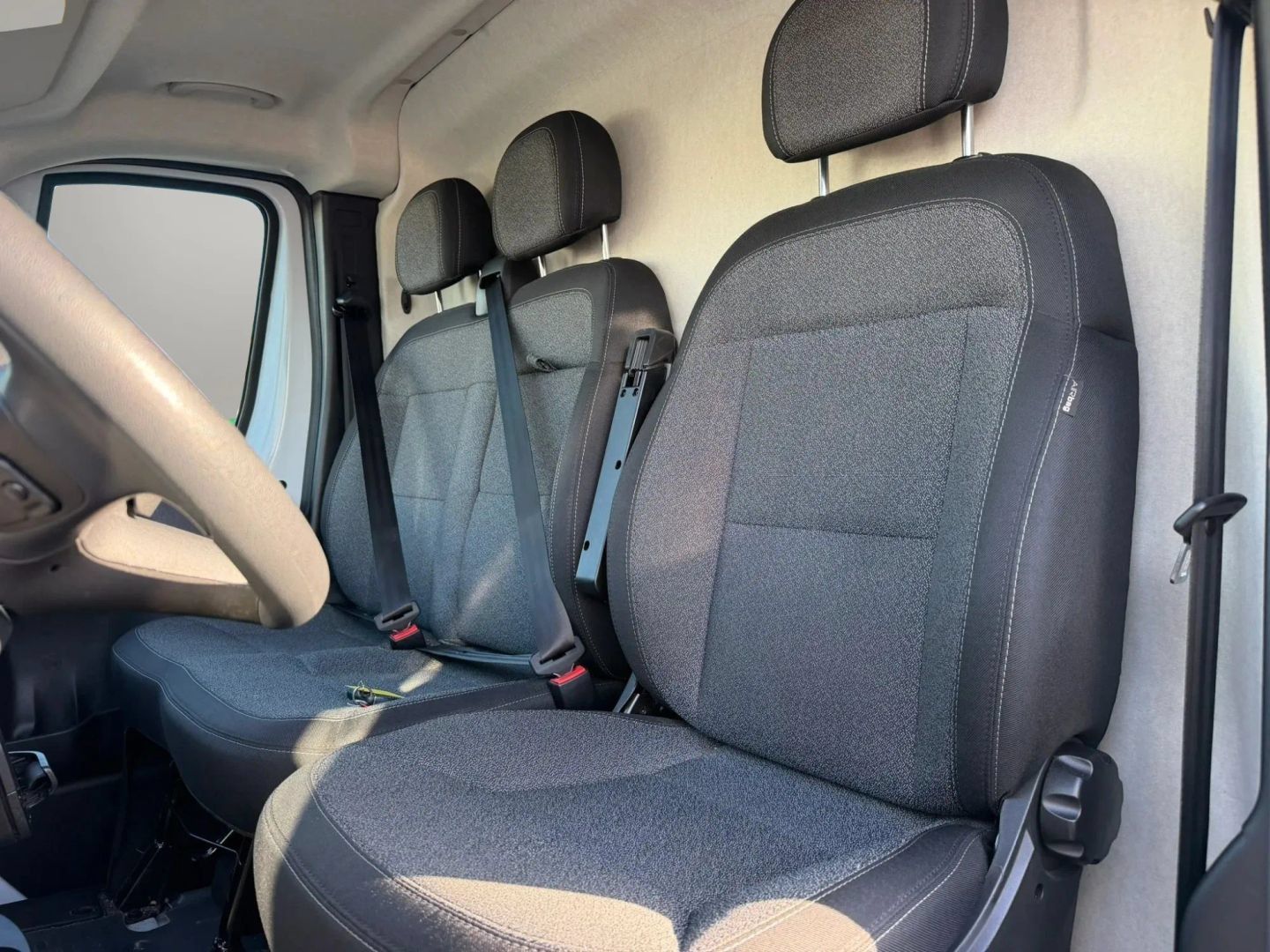 Used 2023 RAM ProMaster 1500 FWD image 9