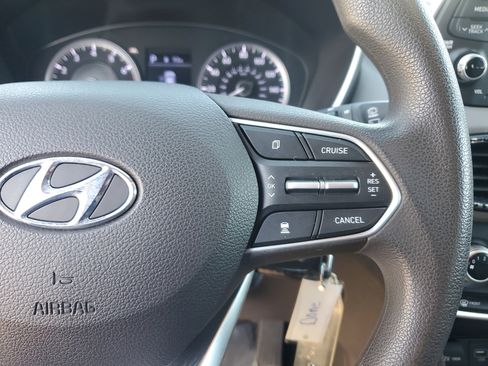Used 2020 Hyundai Santa Fe SE image 21