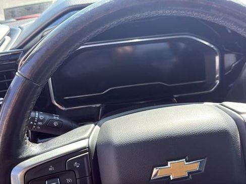 Used 2022 Chevrolet Silverado 1500 LT AWD/4WD image 20