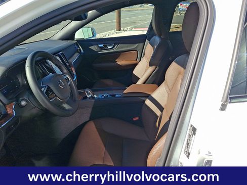 Certified 2025 Volvo V60 B5 Cross Country Plus image 14