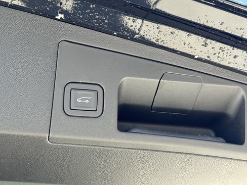 New 2025 Cadillac XT5 Sportv w/ Technology Package image 10