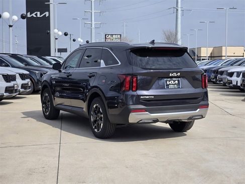 New 2026 Kia Sorento S w/ S Panoramic Sunroof Package image 11