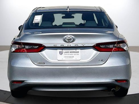 Used 2021 Toyota Camry LE image 8