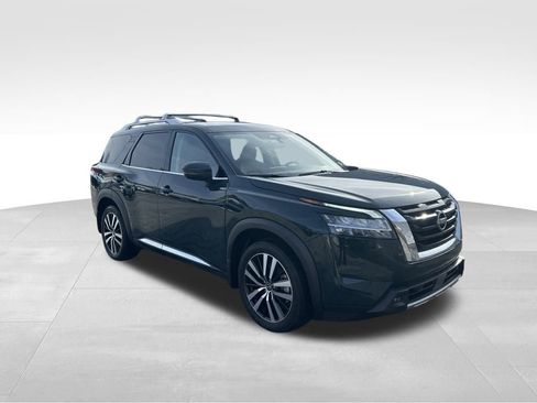 Certified 2023 Nissan Pathfinder Platinum w/ Cargo Package image 9