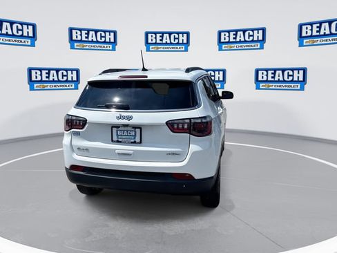 Used 2024 Jeep Compass Latitude AWD/4WD image 7