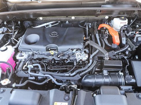 Certified 2023 Toyota Venza LE AWD/4WD image 26