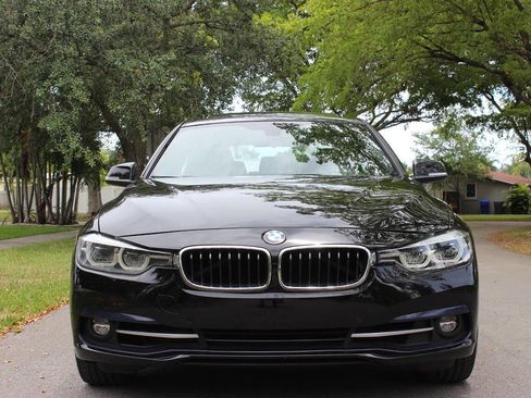 Used 2018 BMW 330i Sedan w/ Convenience Package RWD image 1