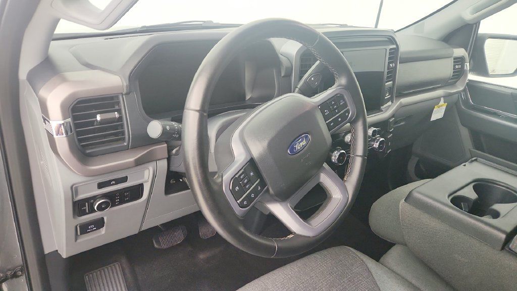 Used 2025 Ford F150 XLT w/ Equipment Group 301A Standard AWD/4WD image 13