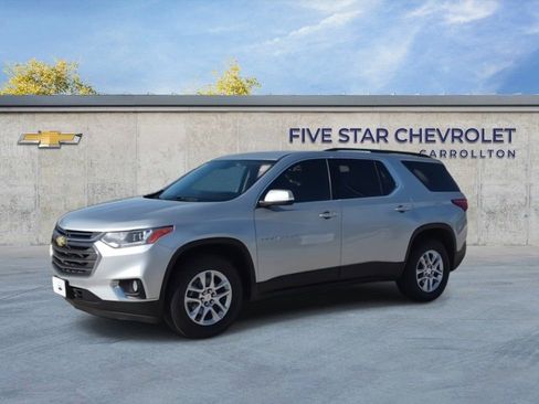 Used 2021 Chevrolet Traverse LT image 4