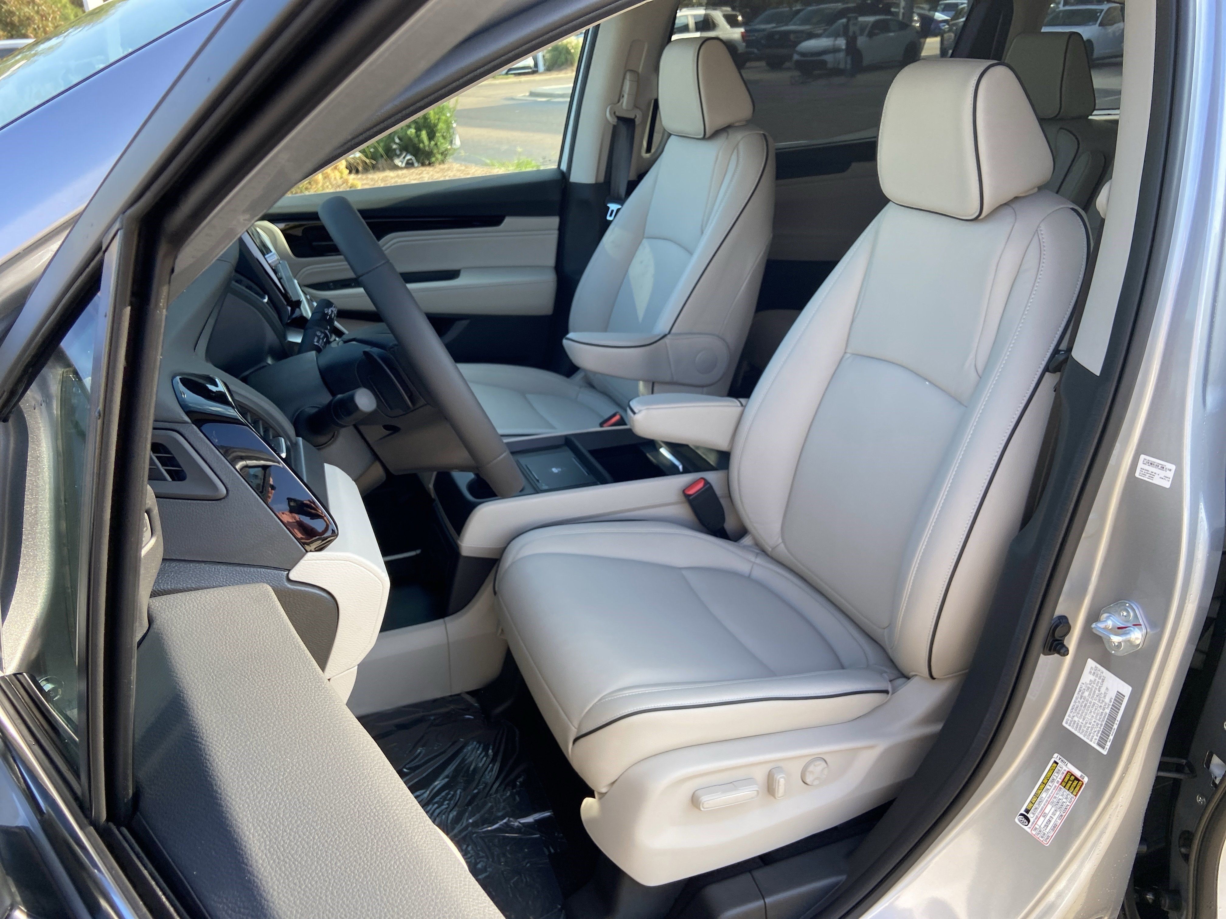 New 2026 Honda Odyssey Touring image 21