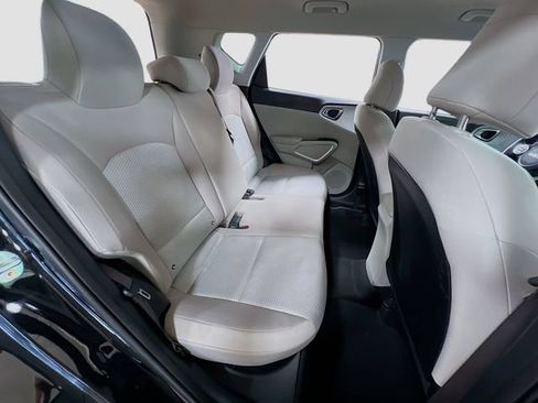 Certified 2023 Kia Soul LX w/ LX Technology Package image 24