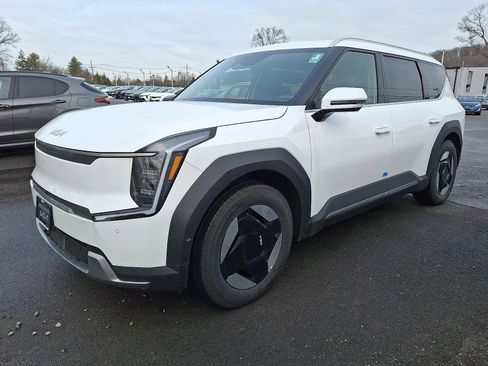New 2026 Kia EV9 Wind image 3