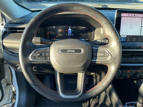 Used 2022 Jeep Compass Trailhawk w/ Trailhawk Elite Group image 21