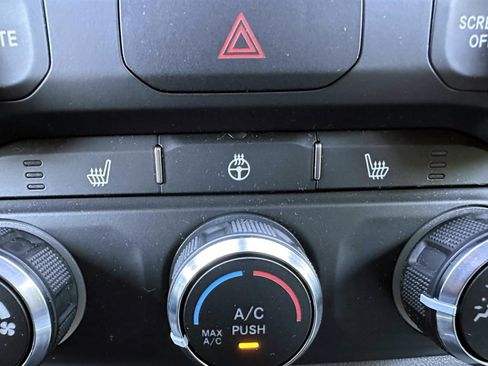 Used 2023 RAM 1500 Big Horn AWD/4WD image 24