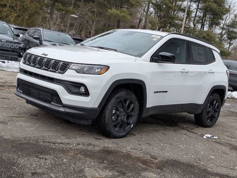 New 2026 Jeep Compass Latitude image 7