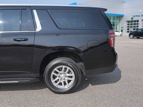Used 2024 Chevrolet Suburban LT AWD/4WD image 12