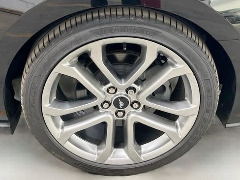 Used 2019 Ford Mustang GT Premium image 39