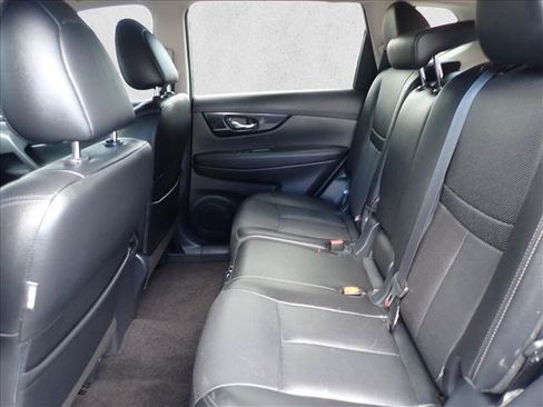 Used 2019 Nissan Rogue SL AWD/4WD image 10
