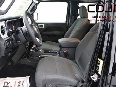 Used 2024 Jeep Wrangler Sahara w/ Technology Group image 11